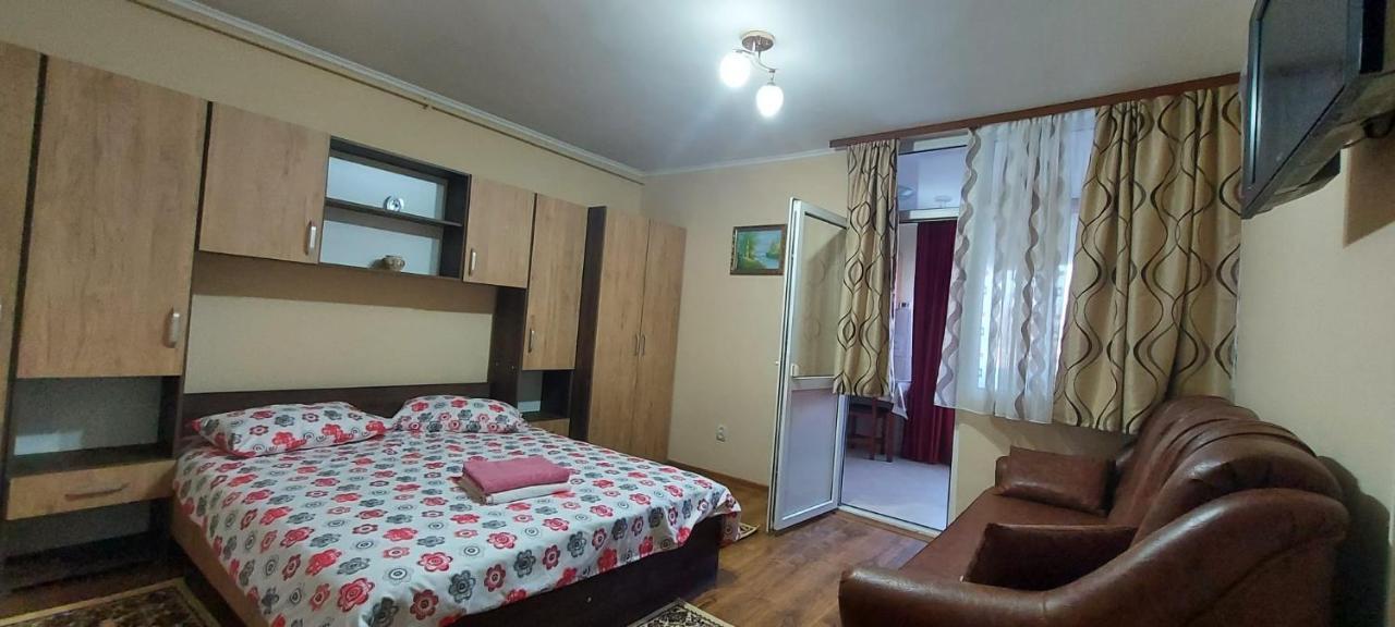 Flora Apartament Apartment Satu Mare Bagian luar foto